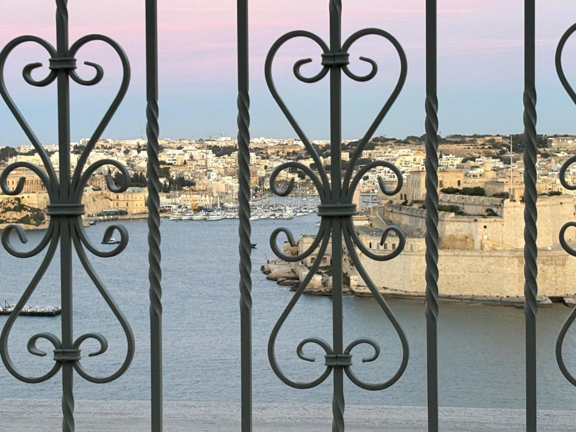 Battery House Hotel Valletta Exterior photo